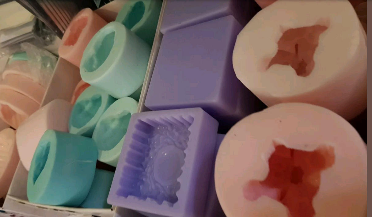 Silicone rubber liquid for mould making Tin Cure SHORE 10 REDUCED Short Date Catalyst RRP $32