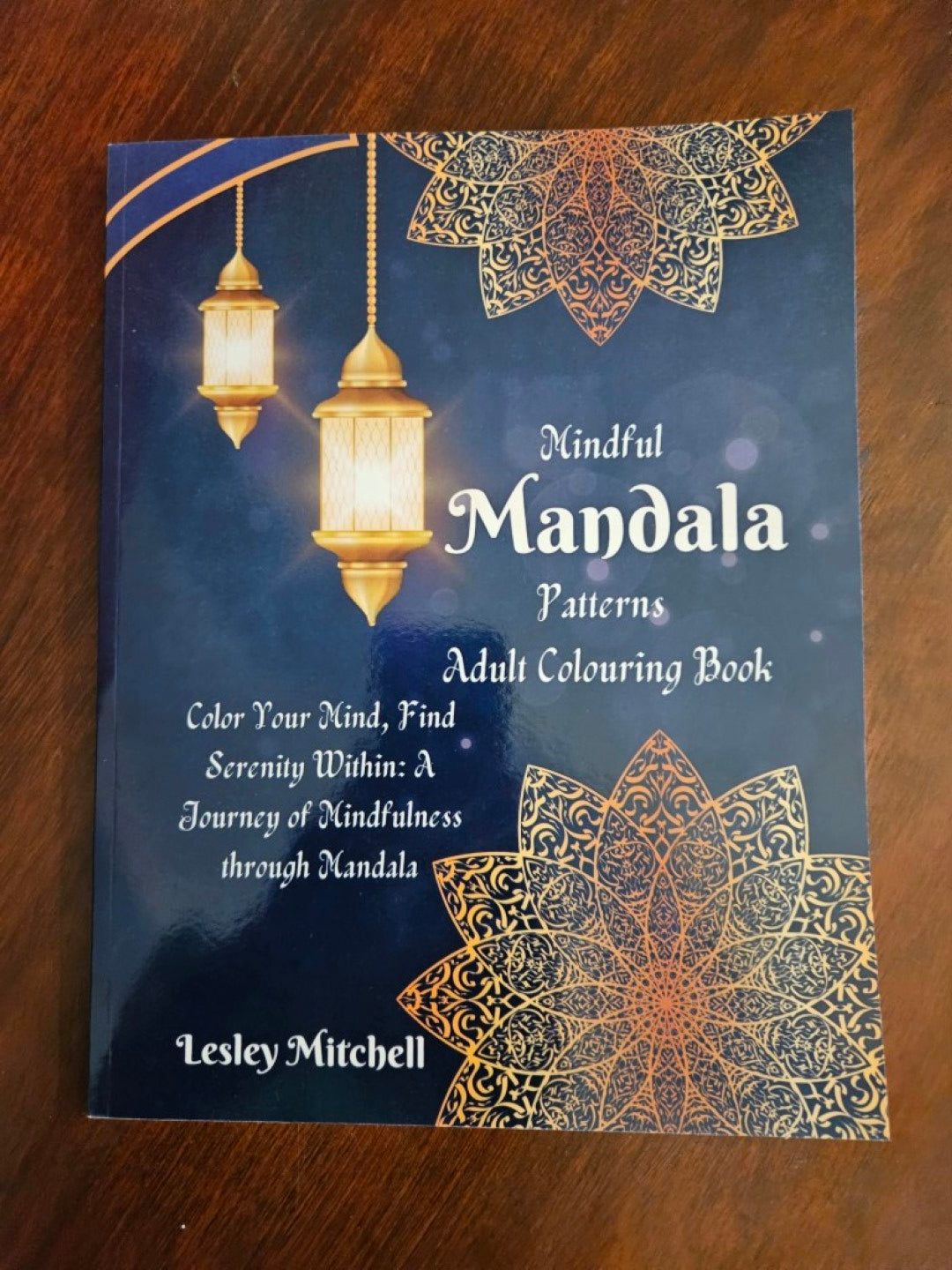 Mindful Mandala Patterns Adult Colouring Book - Lesley Mitchell