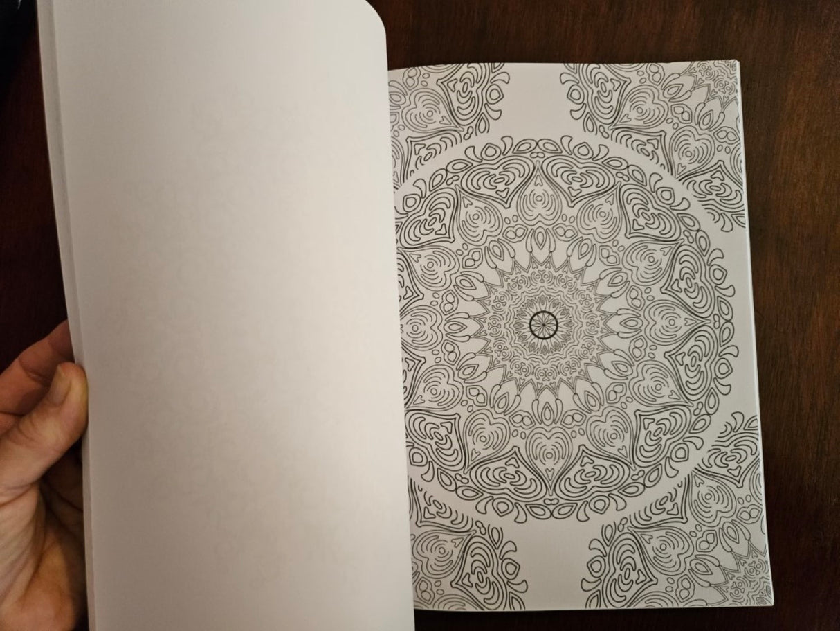 Mindful Mandala Patterns Adult Colouring Book - Lesley Mitchell