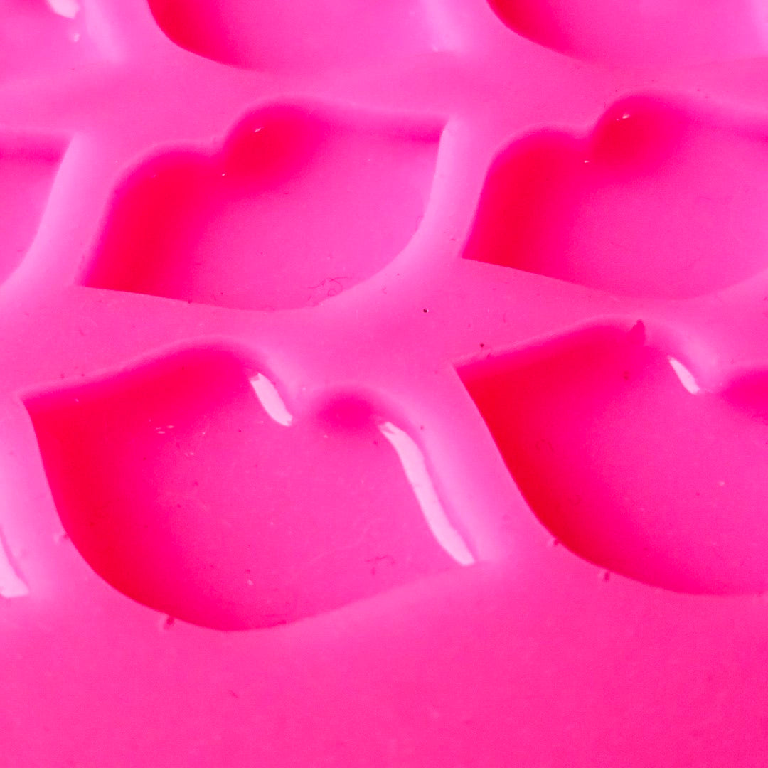 Lips 16 Glossy Resin Silicone Mould Clearance