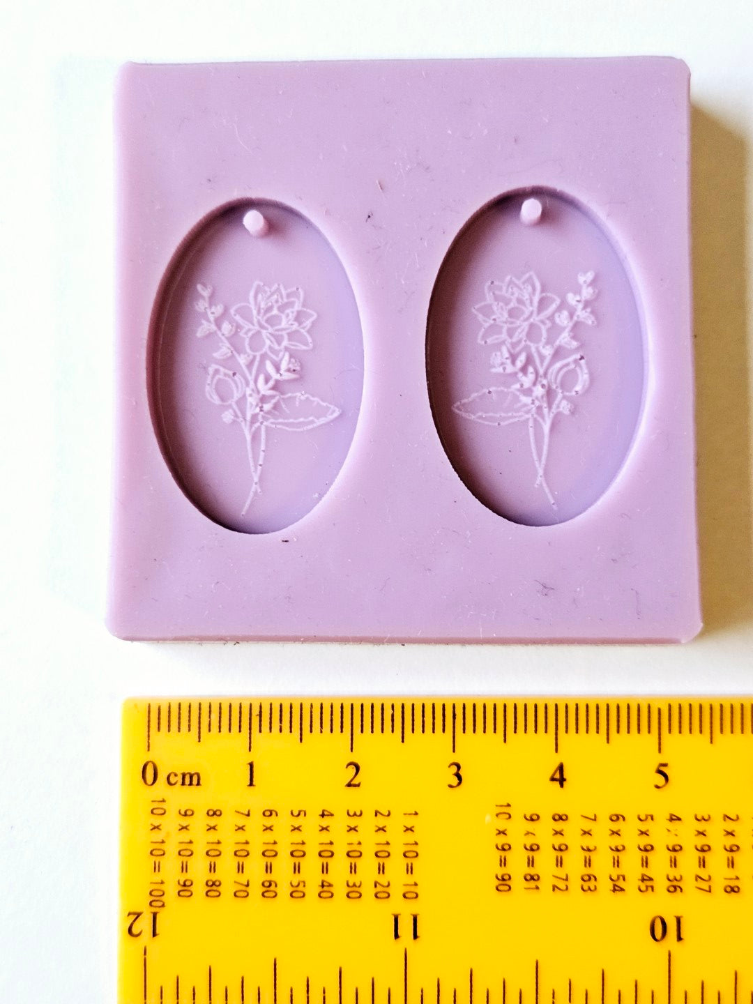 Oval Lotus Resin Silicone Mould Clearance