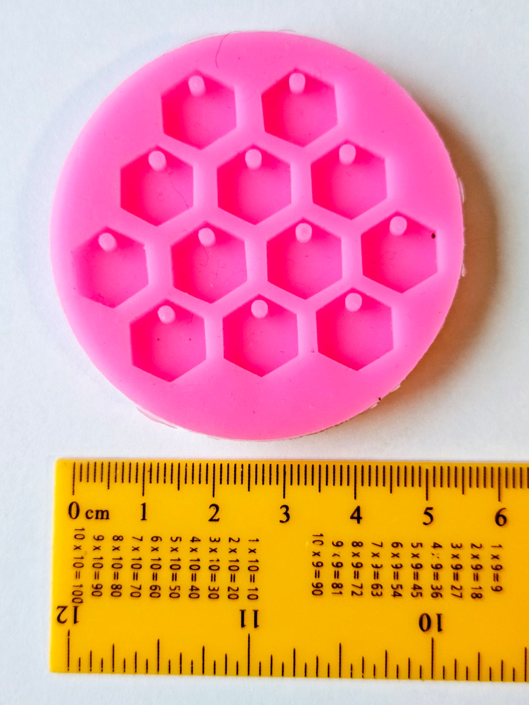 Honeycomb Resin Silicone Mould Clearance