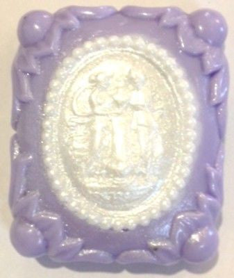 Heirloom Antique Mould