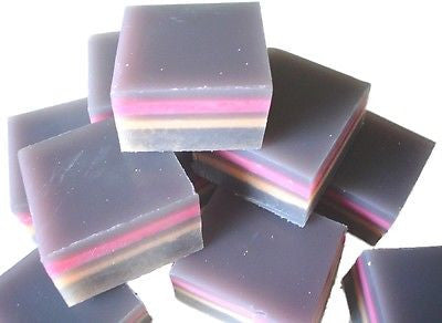 FREE - 1 x ARTISAN SOAP BAR (With any order over $100) 1 free item per order please