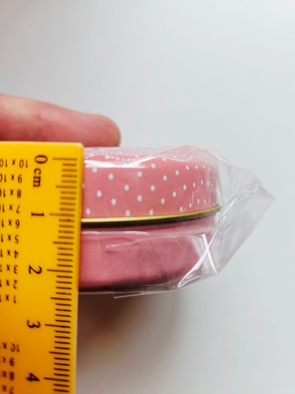 Beautiful Round tins for Soaps, Gems, Ornaments, Minerals, Gemstones