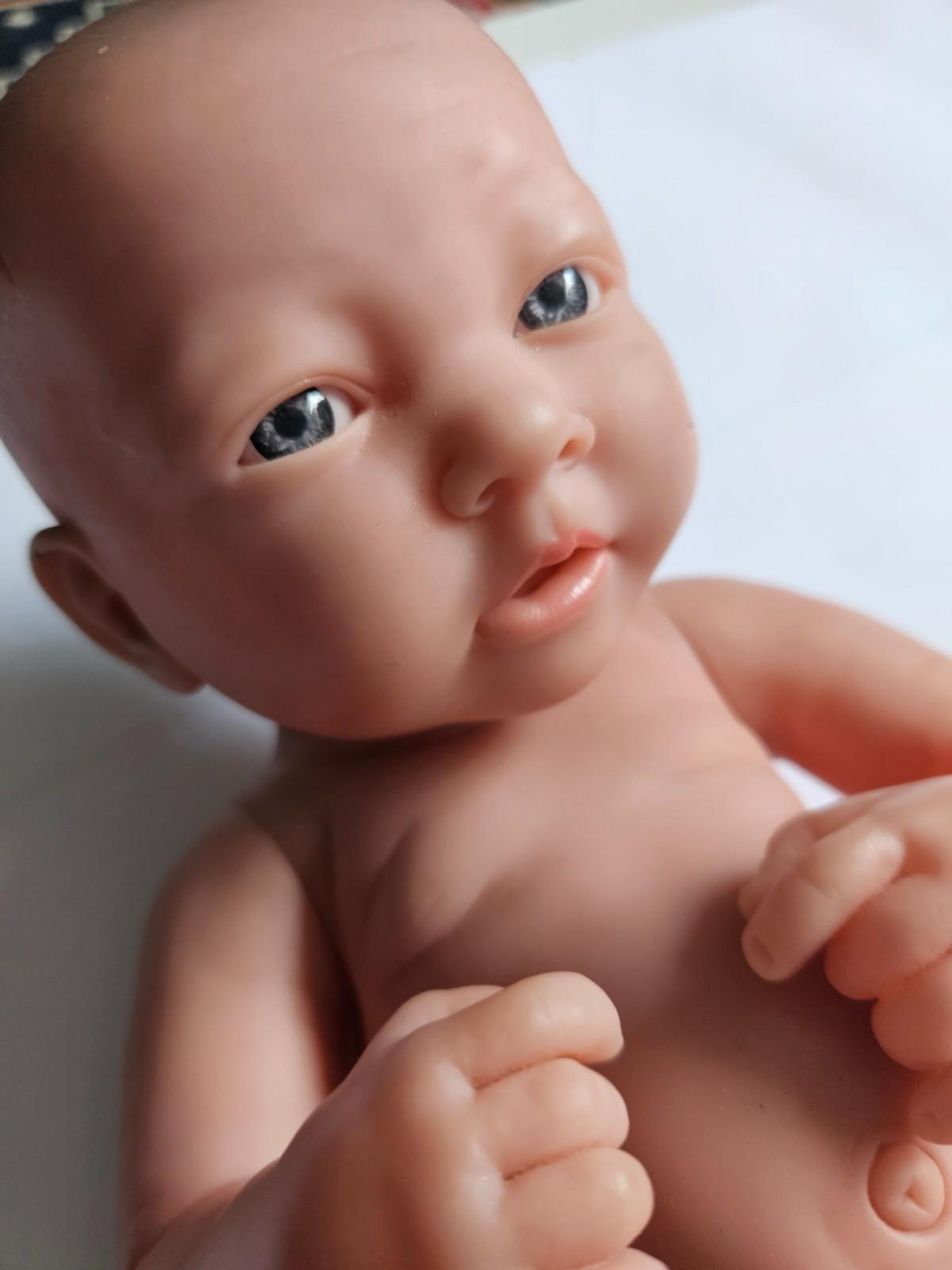 Full Body Vinyl Baby Girl Doll – Realistic Newborn Style – Pre‑Painted – AU